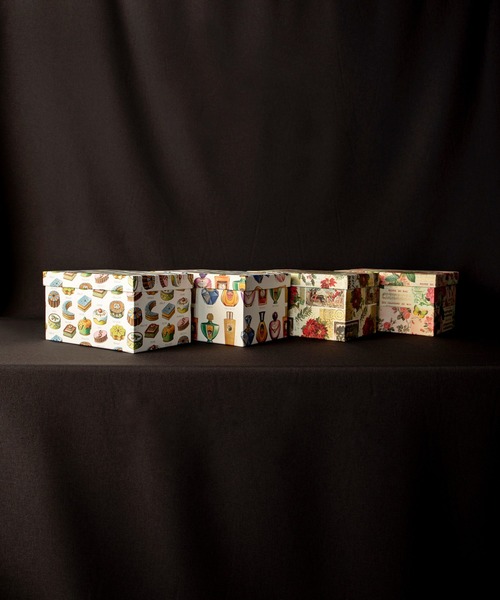 MILLION CARATS（ミリオンカラッツ）の「【GIFT】-ROSSI-イタリアンペーパー ギフトボックス(250×150×125)（ラッピングキット・レディース・レッド/オフホワイト/ピンク/ホワイト系その他/ホワイト・FREE）」の11枚目の写真