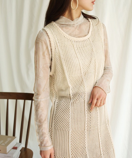 HER CLOSET(ハークローゼット)の「【shemoshelly】チェックメッシュ透かし編みニットベストワンピース(ワンピース・レディース・ブラック/アイボリー/ライトカーキ/テラコッタ・M)」の21枚目の写真