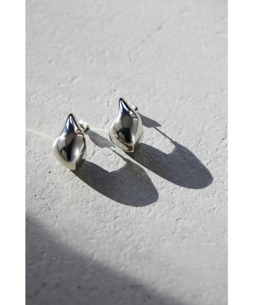 STYLEMIXER（スタイルミキサー）の「ドロップハーフピアス（ピアス（両耳用）・レディース・シルバー/ゴールド・FREE）」の3枚目の写真