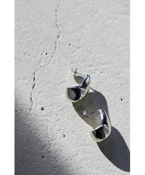 STYLEMIXER（スタイルミキサー）の「ドロップハーフピアス（ピアス（両耳用）・レディース・シルバー/ゴールド・FREE）」の5枚目の写真