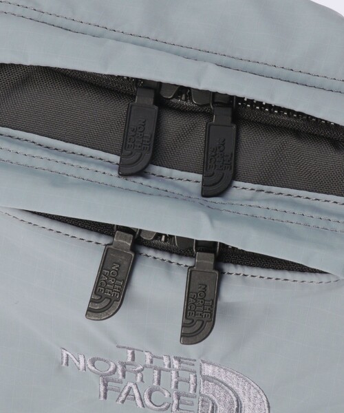 THE NORTH FACE(ザノースフェイス)の「THE NORTH FACE PURPLE LABEL/ザ ノースフェイス パープルレーベル CORDURA Nylon Shoulder Bag/コーデュラナイロン ショルダーバック(ショルダーバッグ・メンズ・ブラック/ブルー/グレー・フリ-)」の6枚目の写真