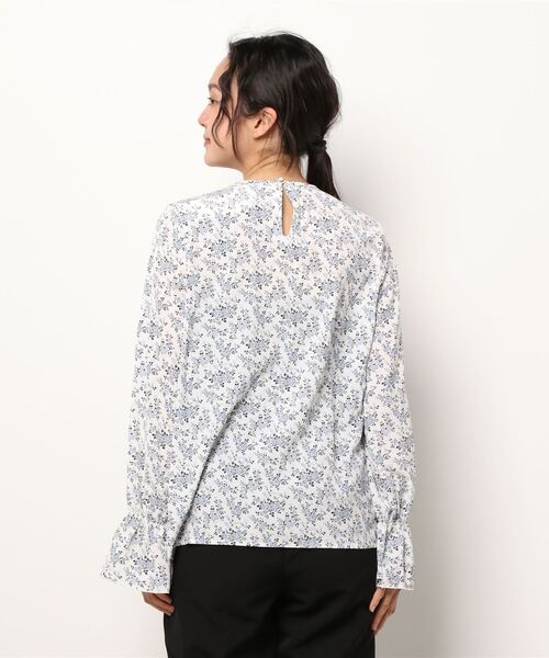 Te chichi（テチチ）の「花柄ギャザーブラウス（シャツ/ブラウス・レディース・ブラック/ブルー/グリーン・ﾌﾘ-）」の5枚目の写真