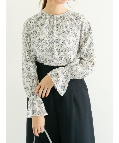 Te chichi（テチチ）の「花柄ギャザーブラウス（シャツ/ブラウス・レディース・ブラック/ブルー/グリーン・ﾌﾘ-）」の3枚目の写真