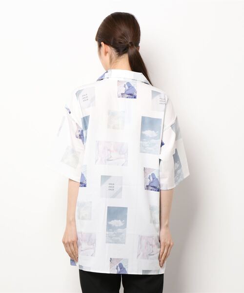 ANDGEEBEE（アンジービー）の「UNISEX 総柄フォトシャツ（シャツ/ブラウス・レディース・ホワイト・MEDIUM）」の8枚目の写真