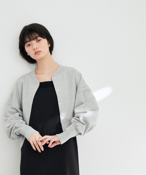 ADAM ET ROPE'（アダムエロペ）の「【2WAY】スウェットクロップドカーディガン（カーディガン/ボレロ・レディース・ホワイト/グレー/イエロー・FREE）」の18枚目の写真