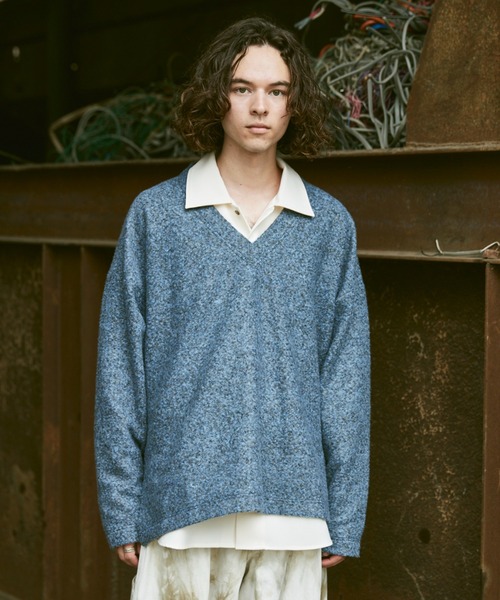 CASPER JOHN(キャスパージョン)の「Boucle V-neck sweat/ブークレVネックスウェット(スウェット・メンズ・ブラウン/ブラック/ブルー・SMALL/MEDIUM/LARGE)」の17枚目の写真