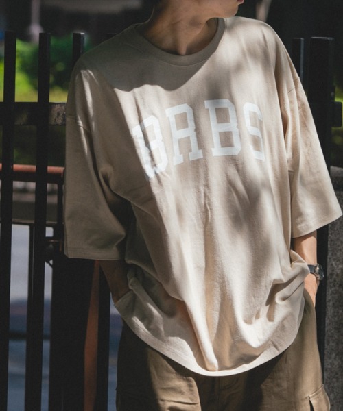 BROKEN BASE(ブロークンベース)の「オーバーサイズアーチロゴT(Tシャツ/カットソー・メンズ・ホワイト/ブラック/ベージュ/カーキ・MEDIUM/LARGE)」の3枚目の写真