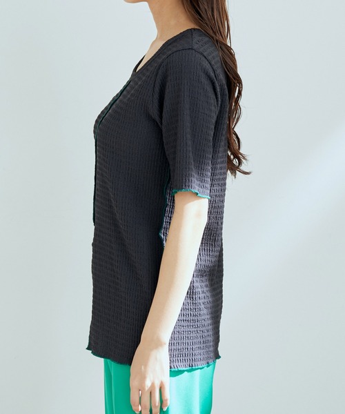 vis-`a-vis（ビサビ）の「【WEB限定】前後２WAY配色メロウスリットフクレジャガードプルオーバー（Tシャツ/カットソー・レディース・ピンク系その他/スミクロ/キナリ・FREE）」の5枚目の写真