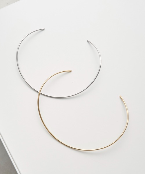 Aunt Marie's（アントマリーズ）の「シンプルラインラウンドチョーカー / ネックカフ（チョーカー・レディース・ゴールド/シルバー・FREE）」の3枚目の写真