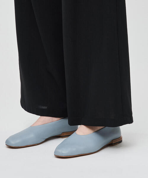 TOMORROWLAND (トゥモローランド)の「■クールウール イージーストレートパンツ(その他パンツ・レディース・ブラック/ベージュ/ブルー系その他4・36/32)」の13枚目の写真