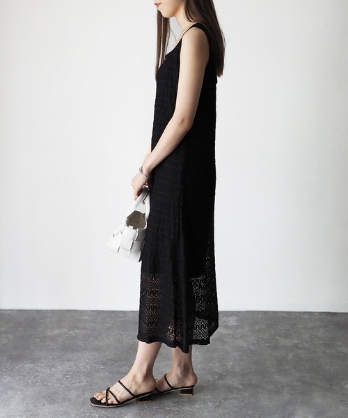 Riberry（リベリー）の「レースバッククロスワンピース（ワンピース・レディース・オフホワイト/ブラック/グレイッシュベージュ/グリーン・MEDIUM）」の7枚目の写真