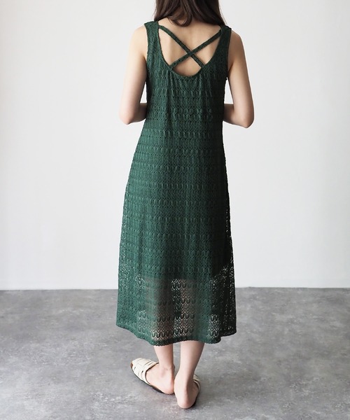 Riberry（リベリー）の「レースバッククロスワンピース（ワンピース・レディース・オフホワイト/ブラック/グレイッシュベージュ/グリーン・MEDIUM）」の20枚目の写真