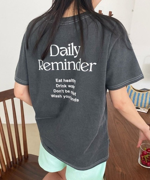 Dalfwin（ダールフィン）の「Dailyプリントバックロゴ半袖Tシャツ（Tシャツ/カットソー・レディース・ホワイト/チャコールグレー/ピンク/オレンジ・FREE）」の3枚目の写真