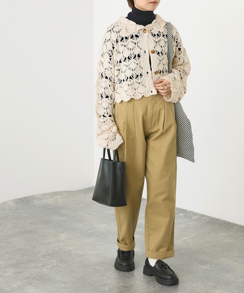 forksy.（フォルクシー）の「【forksy.】カギ編みニット襟付きショート丈カーディガン（カーディガン/ボレロ・レディース・ブラック/アイボリー・FREE）」の4枚目の写真