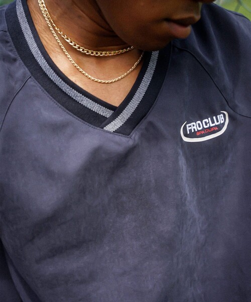 FREAK'S STORE（フリークスストア）の「FROCLUB/フロクラブ ロゴ ナイロンプルオーバー/ナイロントップス（その他トップス・メンズ・ブラック/ネイビー/グリーン・X-LARGE/LARGE/MEDIUM）」の4枚目の写真