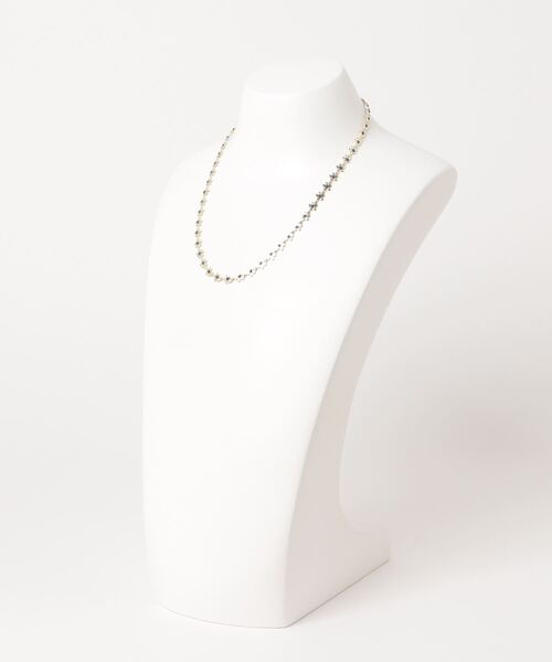 CORPUS TOKYO（コーパス トーキョー）の「フラワーチェーンネックレス（ネックレス・レディース・ベージュ/ブルー・FREE）」の3枚目の写真