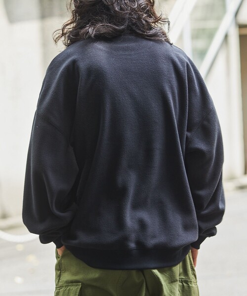 FREAK'S STORE（フリークスストア）の「WEB限定 ビッグシルエット クルーネック フリースPO/プルオーバー（スウェット・メンズ・ブラック/グレー/オリーブ/ネイビー/グレイッシュブルー・SMALL/MEDIUM/LARGE）」の11枚目の写真
