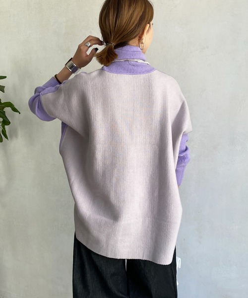 DouDou(ドゥドゥ)の「【新色追加】バイカラーポンチョニット(ニット/セーター・レディース・ブラック/グレイッシュベージュ/パープル/オフホワイト・FREE)」の19枚目の写真