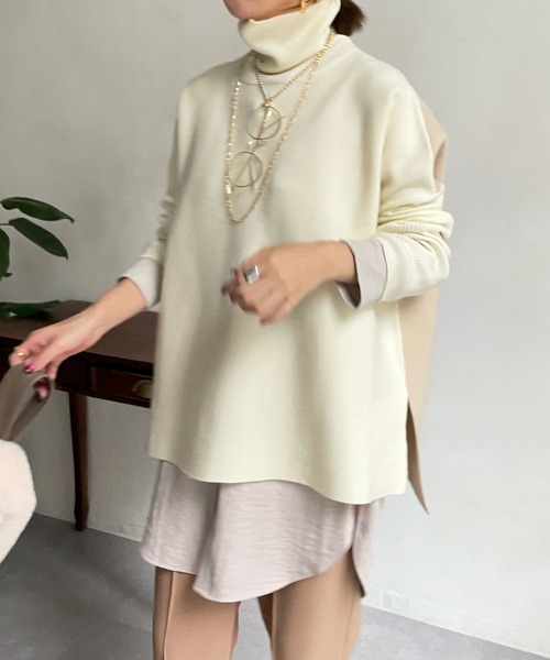 DouDou(ドゥドゥ)の「【新色追加】バイカラーポンチョニット(ニット/セーター・レディース・ブラック/グレイッシュベージュ/パープル/オフホワイト・FREE)」の10枚目の写真