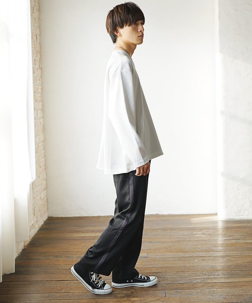 MinoriTY(マイノリティ)の「【MinoriTY】Aラインテントライクカットソー 長袖ロンT メンズ 無地 秋服(Tシャツ/カットソー・メンズ・ブラック/オフホワイト/モカ/ラベンダー/チャコール・M/L)」の8枚目の写真