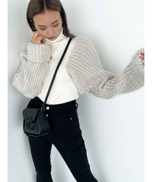 EMODA(エモダ)の「ドッキングスリーブボレロニット(ニット/セーター・レディース・アイボリー/グレー/ブラック・FREE)」の13枚目の写真
