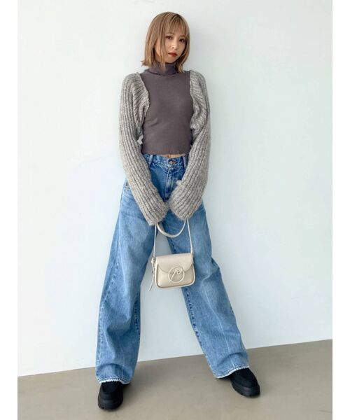 EMODA(エモダ)の「ドッキングスリーブボレロニット(ニット/セーター・レディース・アイボリー/グレー/ブラック・FREE)」の18枚目の写真