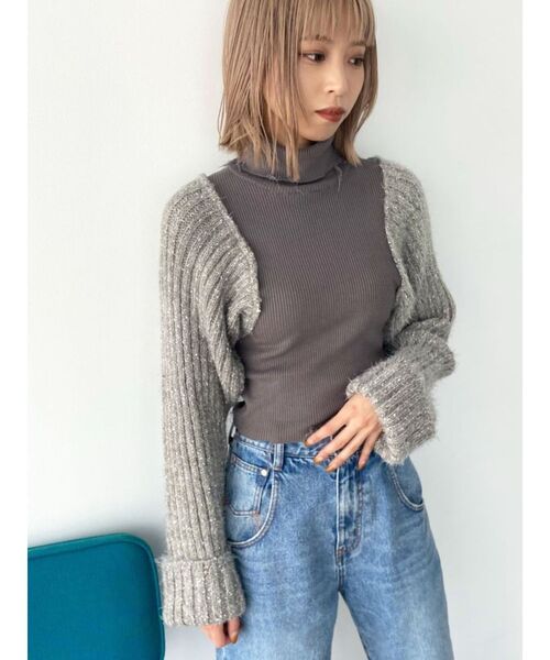 EMODA(エモダ)の「ドッキングスリーブボレロニット(ニット/セーター・レディース・アイボリー/グレー/ブラック・FREE)」の20枚目の写真