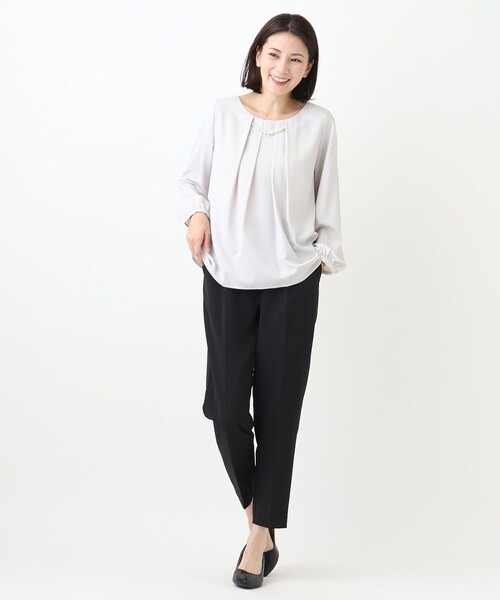 SHOO・LA・RUE（シューラルー）の「◆【S－3L】アクセ付き2WAYブラウス（シャツ/ブラウス・レディース・ホワイト系5/グレー系7/ネイビー系7/ネイビー系9/グレー系8/ホワイト系9・01/02/03/04/05）」の17枚目の写真