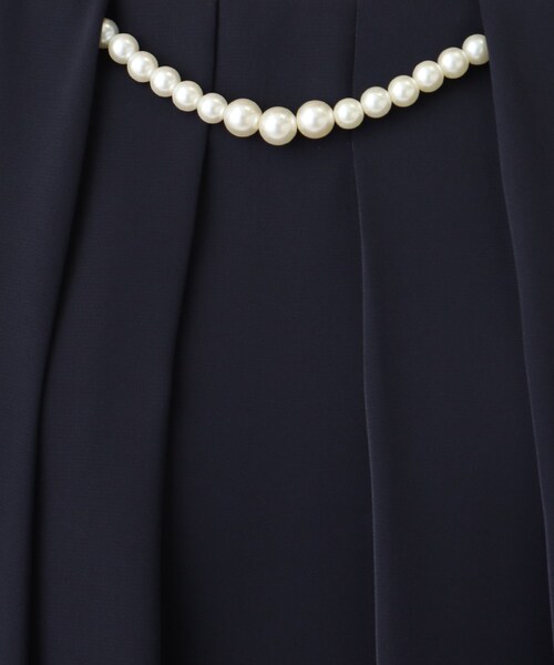 SHOO・LA・RUE（シューラルー）の「◆【S－3L】アクセ付き2WAYブラウス（シャツ/ブラウス・レディース・ホワイト系5/グレー系7/ネイビー系7/ネイビー系9/グレー系8/ホワイト系9・01/02/03/04/05）」の20枚目の写真