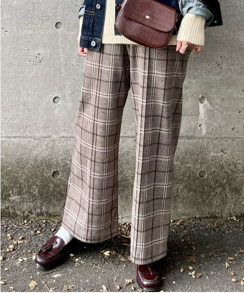 HONEYSUCKLE ROSE(ハニーサックルローズ)の「【HONEYSUCKLE ROSE】「MOCOMOCO」ワイドパンツ(スラックス・レディース・ブラック/ライトベージュ/チャコールグレー×ブラック/グリーン/ダークグレー/ブラック×グレー/ホワイト×ネイビー/ブラウン/ワイン・S/M/L)」の7枚目の写真