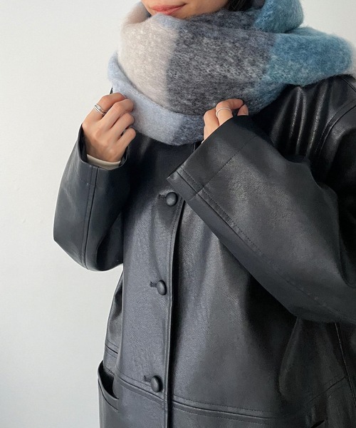 CANAL JEAN（キャナルジーン）の「El mar(エルマール) ボリュームチェックマフラー（マフラー・レディース・ブルー/グリーン系その他/キャメル/ピンク・ONE SIZE）」の6枚目の写真