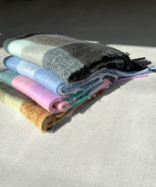 CANAL JEAN（キャナルジーン）の「El mar(エルマール) ボリュームチェックマフラー（マフラー・レディース・ブルー/グリーン系その他/キャメル/ピンク・ONE SIZE）」の5枚目の写真