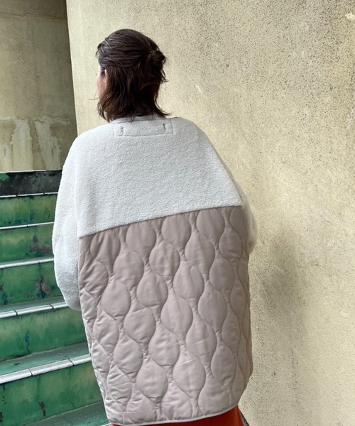 ODORATA（オドラタ）の「タフタ×ボア切り替えM65ショートコート（ブルゾン・レディース・オリーブ/ライトベージュ・FREE）」の12枚目の写真