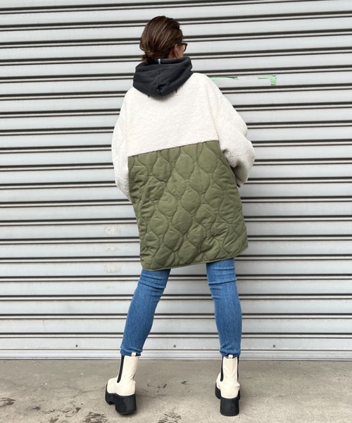 ODORATA（オドラタ）の「タフタ×ボア切り替えM65ショートコート（ブルゾン・レディース・オリーブ/ライトベージュ・FREE）」の4枚目の写真
