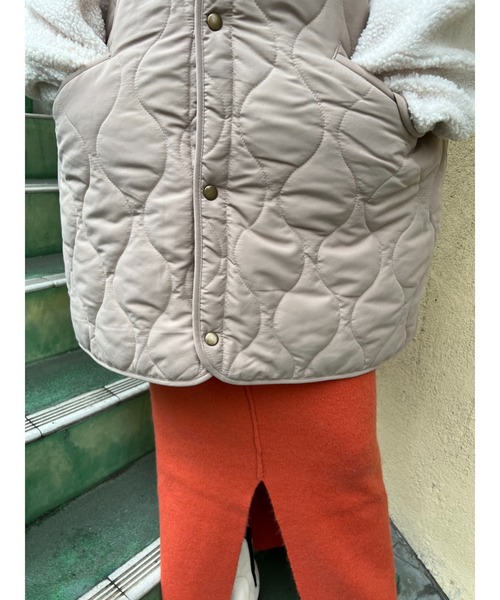 ODORATA（オドラタ）の「タフタ×ボア切り替えM65ショートコート（ブルゾン・レディース・オリーブ/ライトベージュ・FREE）」の10枚目の写真