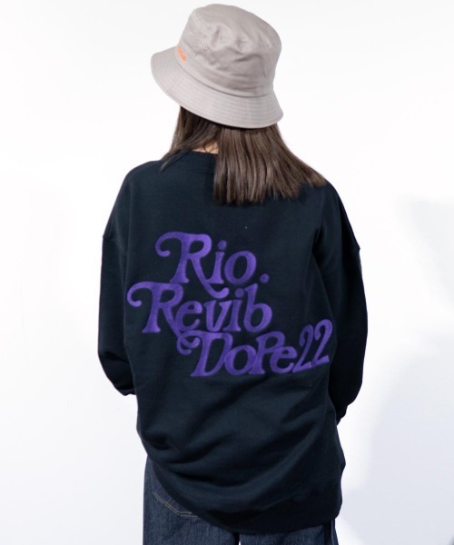 TopIsm（トップイズム）の「RIO.REVIB コラージュロゴ クルーネックスウェット（スウェット・メンズ・オフホワイト/グリーン/ブラック/杢グレー・L/M/XL）」の3枚目の写真