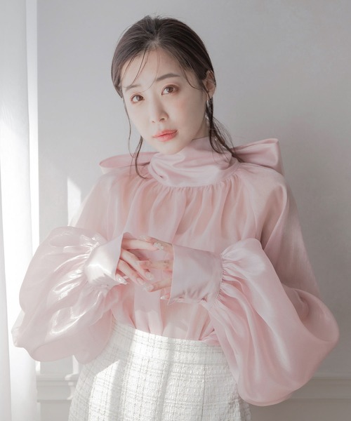 qumerry.（キュメリ）の「シャイニーシアーボリュームスリーブブラウス（シャツ/ブラウス・レディース・ベビーピンク/ホワイト/ブラック・FREE）」の6枚目の写真