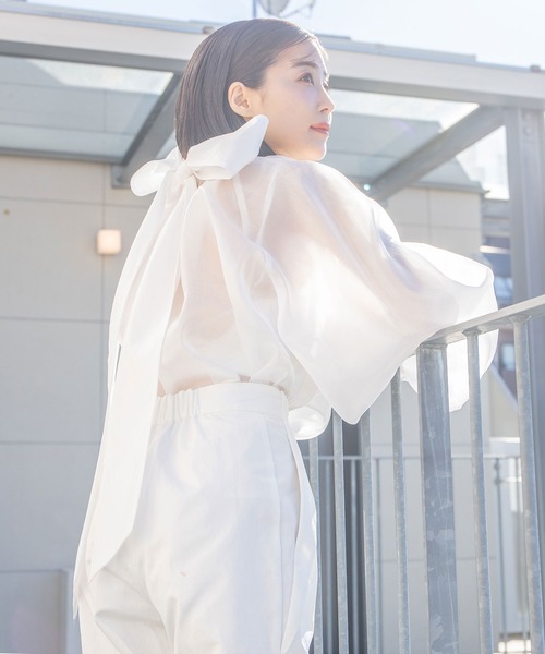 qumerry.（キュメリ）の「シャイニーシアーボリュームスリーブブラウス（シャツ/ブラウス・レディース・ベビーピンク/ホワイト/ブラック・FREE）」の12枚目の写真