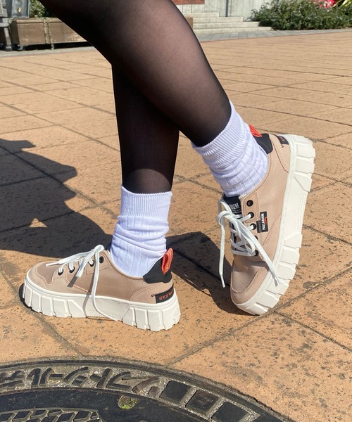 PALLADIUM（パラディウム）の「PALLADIUM/パラディウム PALLATOWER LO/パラタワー ロー（スニーカー・レディース・ホワイト/ベージュ/ブラック/ホワイト系その他2/ホワイト系その他・23.5cm/23cm/24cm/25cm/24.5cm/22.5cm）」の5枚目の写真