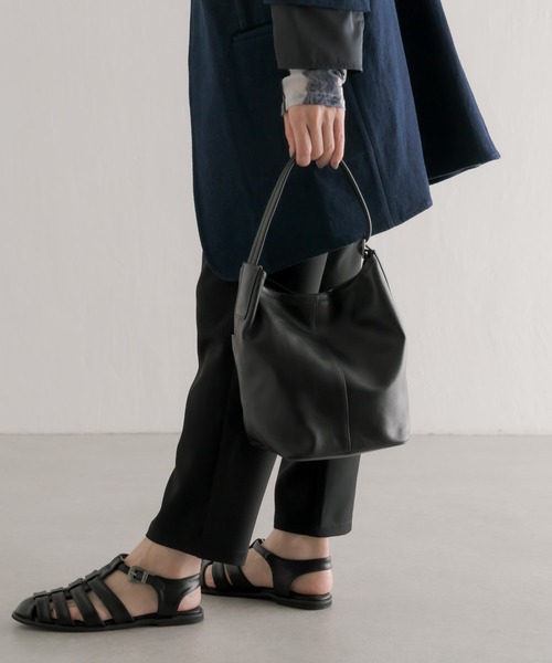 ear PAPILLONNER（イアパピヨネ）の「【SUM1 STYLE(スミスタイル)】バックル付きグルカサンダル（サンダル・レディース・ブラック・SMALL/MEDIUM/LARGE）」の15枚目の写真