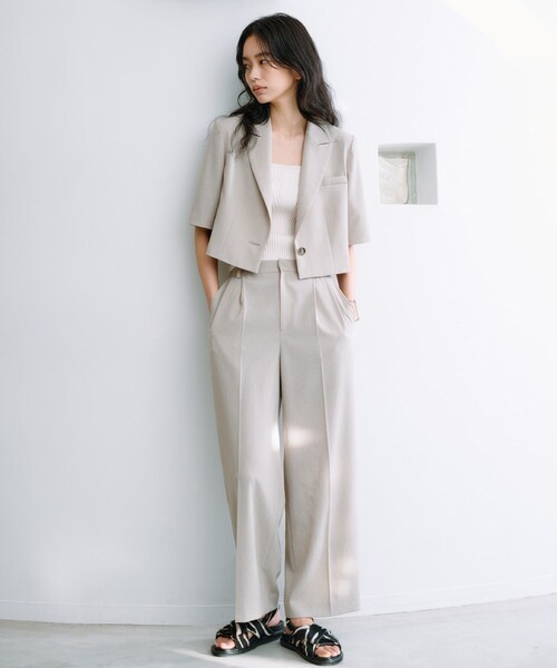 CODE A（コードエー）の「cropped jacket（テーラードジャケット・レディース・ブラック/ナチュラル/サンドベージュ・00）」の9枚目の写真