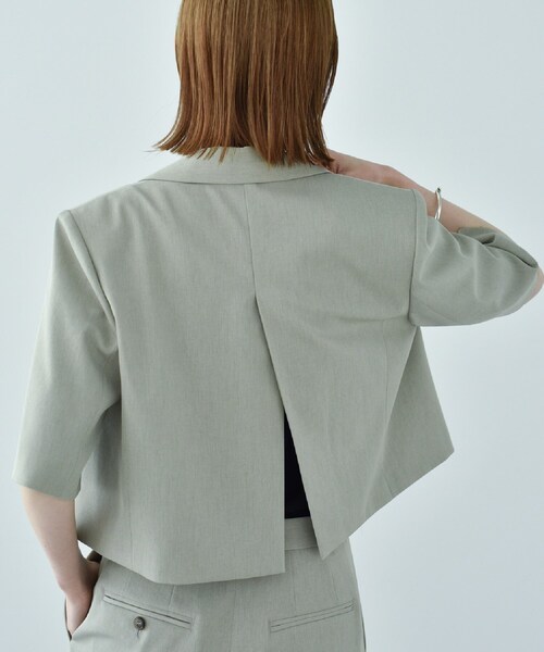 CODE A（コードエー）の「cropped jacket（テーラードジャケット・レディース・ブラック/ナチュラル/サンドベージュ・00）」の14枚目の写真