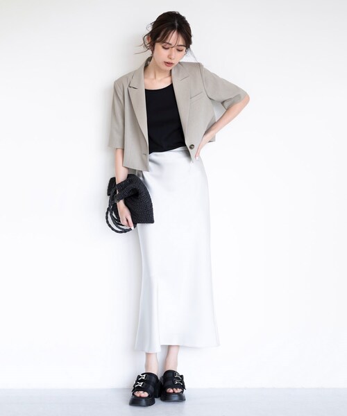 CODE A（コードエー）の「cropped jacket（テーラードジャケット・レディース・ブラック/ナチュラル/サンドベージュ・00）」の15枚目の写真