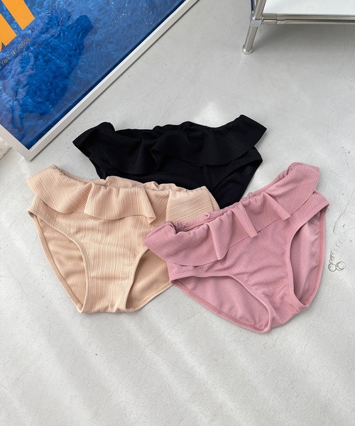 UNE MANSION(ユヌマンション)の「【トップス+パンツ 2SET】バックリボンフリルSETビキニ/水着(水着・レディース・ブラック/ベージュ/ピンク・FREE)」の4枚目の写真
