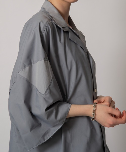 D.TT.K(ディティーティーケー)の「【ユニセックスアイテム】 LAYERED OPEN COLLAR SHIRTS レイヤード オープンカラーシャツ(シャツ/ブラウス・メンズ・ブラック/グレー/ベージュ・MEDIUM/LARGE)」の21枚目の写真