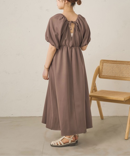 Ambre Neige(アンブルネージュ)の「ギャザーバックリボンワンピース/【WEB/EC限定商品】(ワンピース・レディース・モカ/ブラック/アイボリー・FREE)」の9枚目の写真