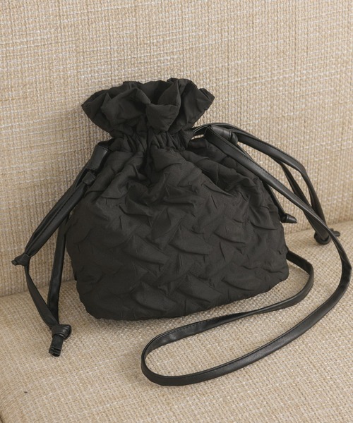 RETRO GIRL(レトロガール)の「ポコポコ巾着ショルダーBAG(ショルダーバッグ・レディース・ベージュ/ブラック/アイボリー・FREE)」の3枚目の写真