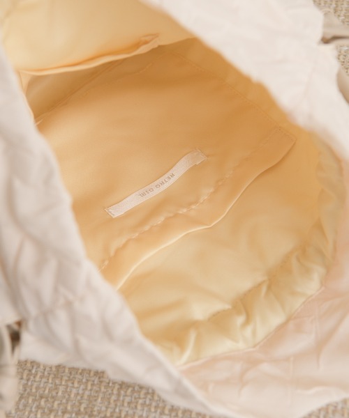 RETRO GIRL(レトロガール)の「ポコポコ巾着ショルダーBAG(ショルダーバッグ・レディース・ベージュ/ブラック/アイボリー・FREE)」の13枚目の写真