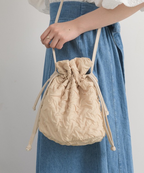 RETRO GIRL(レトロガール)の「ポコポコ巾着ショルダーBAG(ショルダーバッグ・レディース・ベージュ/ブラック/アイボリー・FREE)」の4枚目の写真