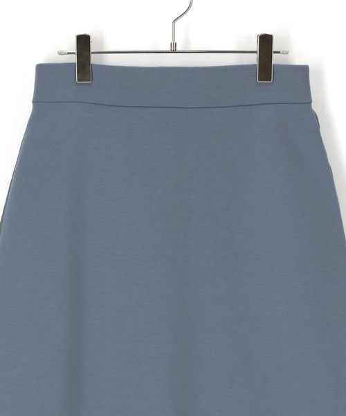 ADAM ET ROPE'（アダムエロペ）の「【サステナブル・セットアップ対応】セミフレアダンボールスカート（スカート・レディース・ブラック/キナリ/ブルー系その他4・36/38）」の11枚目の写真